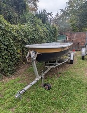 Ruderboot mit trailer und - ruderboot,