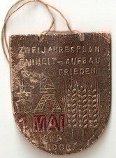 2 Abzeichen vom 1.Mai 1949