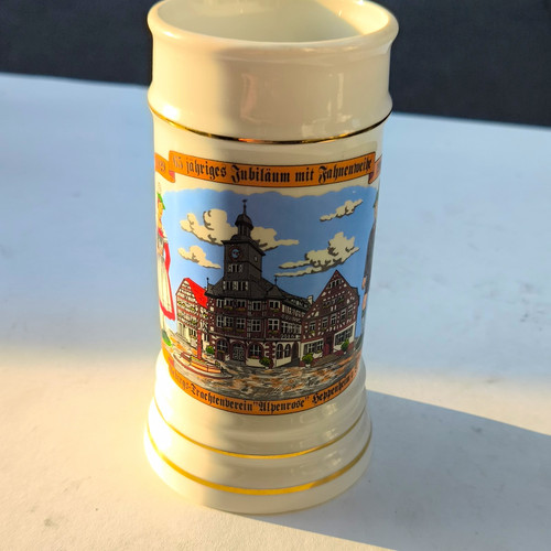 Porzellan-Bierkrug
