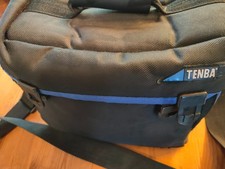 Kameratasche Marke Tenba schwarz gepolstert mit vielen Fächern