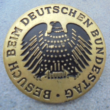 Brosche goldfarbend/schwarz Motiv Adler deutscher Bundestag runde Form Nr. 3026
