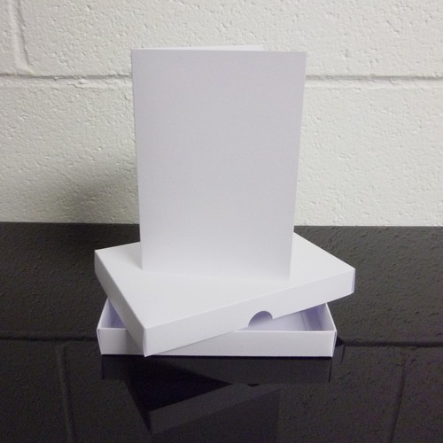 Weiße grußkartenbox - a6,