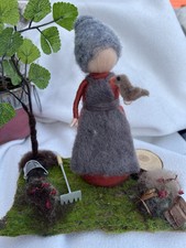 Mutter Erde Handgefilzt