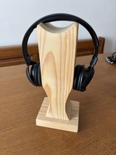 Kopfhörerhalter aus Rohholz