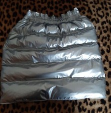 Lackdaunenrock Minirock kurz Daunenrock Outdoor silber Vinylskirt Down mini