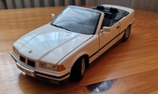 BMW E36 Modellauto 1/18 Cabrio 325i Weiß