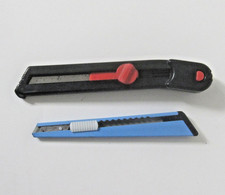 2 Cuttermesser Teppichmesser Modellbau-Messer mit 30º Klinge feststellbar