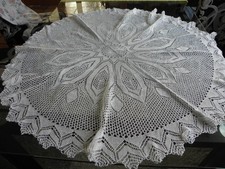 Runde Tischdecke handgestrickt