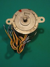 Marken-Schrittmotor * Doppel-Schrittmotor * Zahnrad z15 * 12 Kabel * AEG