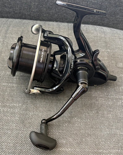 Daiwa emblem 25a rolle - emblem, br