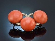 Seltene Korallen Brosche aus Adelsbesitz Diamant Rosen Gold 585 Wien um 1900