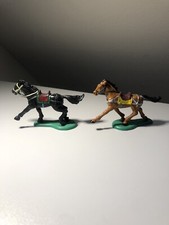 Pferd aus Plastik 2 Stück / T.M/1995 China/ Gebraucht