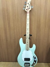 STERLING BY MUSICMAN E-Bass
