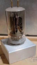 VALVO QQE 06/40 Senderöhre QQE 7422 TopQualität L1R26K26EN8 Auf Metall Sockel