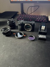 Sony Alpha 6300 + Kit Lens | + CPL Filter | 3 Akkus | 50mm f 1.8 | CPL&ND Filter