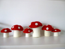 Pilze gefilzt Fliegenpilz Jahreszeitentisch Deko Natur Herbst Wald 