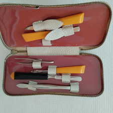 altes Maniküre Pediküre Set im Etui, mit Reißverschluss, eventuell DDR?