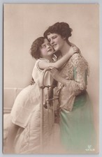 Mutter und Tochter von