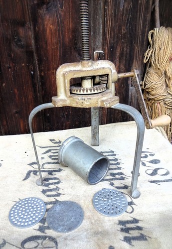 Alte nudelmaschine teig presse - alte,