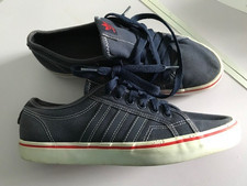 Adidas dunkelblau Turnschuhe