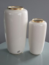 2 hochwertige Porzellanvasen