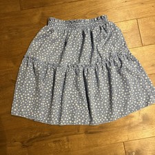 schwingender Stufenrock, Rock