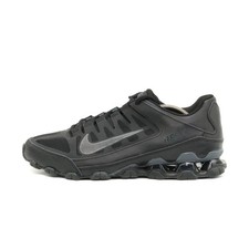 Nike Herren Reax 9 TR Sneaker