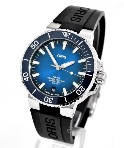 Oris aquis date calibre - aquis, 400