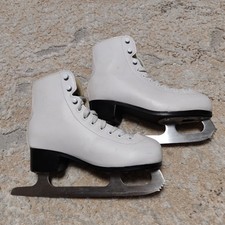 Roces Kinder Eiskunstlauf Schlittschuhe Größe 35 guter Zustand