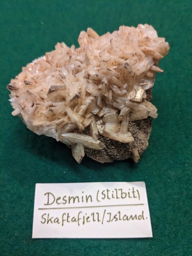 Sehr schöne kristalle desmin - sehr,