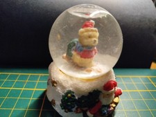 Schneekugel mit Teddy ca. 5,5 x 6 cm altersgemäß