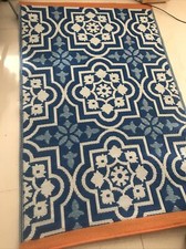 Design Teppich Recycling Kunststoff 190x120 cm blau weiß waschbar fast wie neu