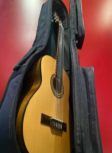 Akustikgitarre linkshänder