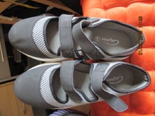 Citywalk  mit Klettverschluss  Damen Gr. 41 NEU und ungetragen Klettverschluss