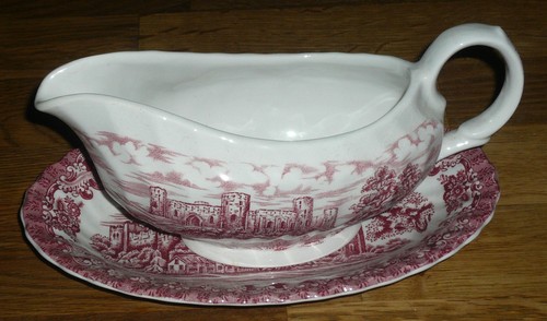 Sauciere mit unterteller - ,