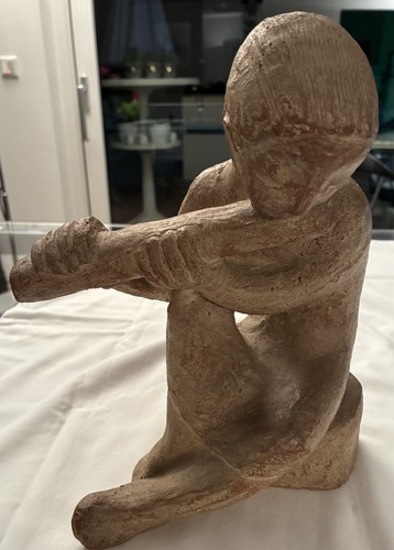 Tonfigur aus keramikwerkstatt - tonfigur,