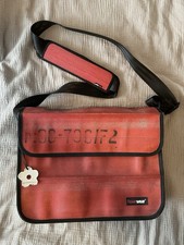 FEUERWEAR SCOTT Laptoptasche 15 Schulterpolster Rot Unikat aus Feuerwehrschlauch