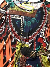 Versace Jeans , Shirts Bluse ,T- Shirts 34 36 S  , seitlicher Gürtel , Neu