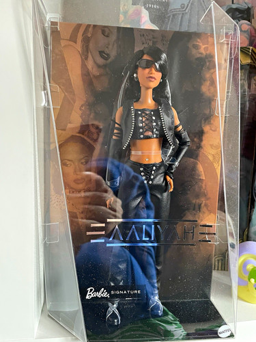 Mattel barbie signature - mattel,