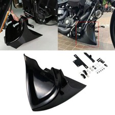 Glanz Schwarz Unteren Kinn