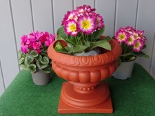 Steinfigur Blumenschale