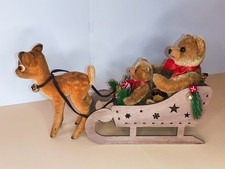 Weihnachts-Deko Schlitten m. Steiff-Bambi + zwei Teddybären, Teddy antik alt (1)