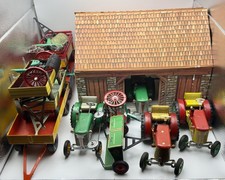 Kovap Agro Set mit Haus, Traktoren, Anhänger und Zubehör