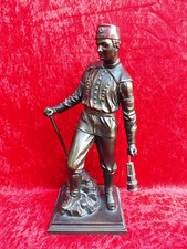 schöne, alte Metallfigur 