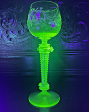 Uranglas Weinglas Kristall