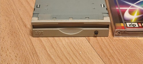 Iomega zip 100 scsi intern - iomega,
