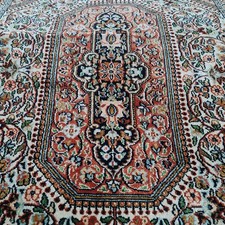 T15) Handgeknüpfter Teppich