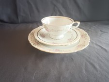 Sammeltasse Kahla Porzellan  3-teilig mit Goldrand