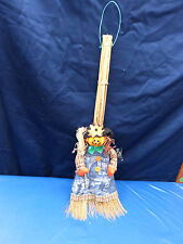 7070. Halloween Besen  -  Strohbesen  -  Dekoration  -  60 cm