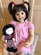 SUPER SÜSSE KÜNSTLERPUPPE